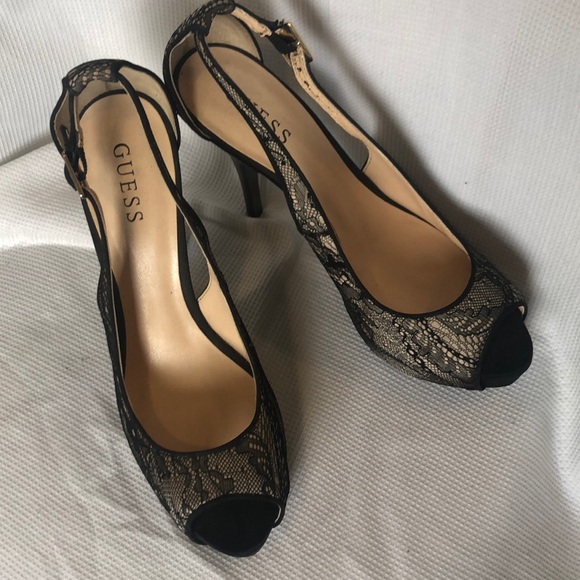 Guess black lace/nude pumps - Picture 4 of 6